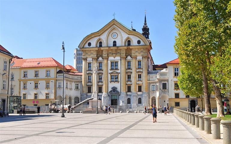 Ursuline Church of the Holy Trinity 