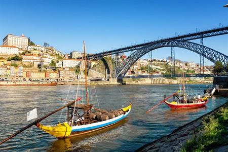Vaar met een typische Rabelo-boot door Porto, Portugal
