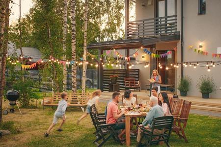 Op vakantie in eigen tuin? Ontdek het met déze 15 staycation tips