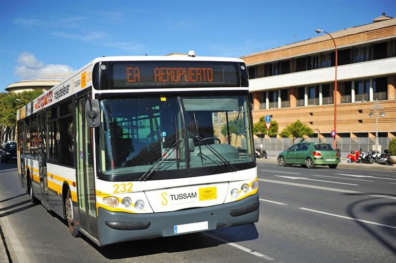 Van luchthaven Sevilla naar het centrum met de EA bus van Tussam