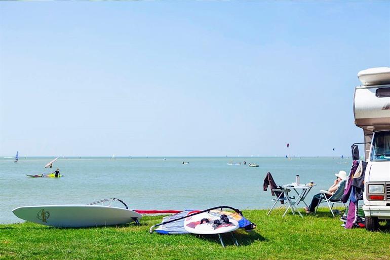 Verblijf boeken bij MarinaPark Beach Resort Soal