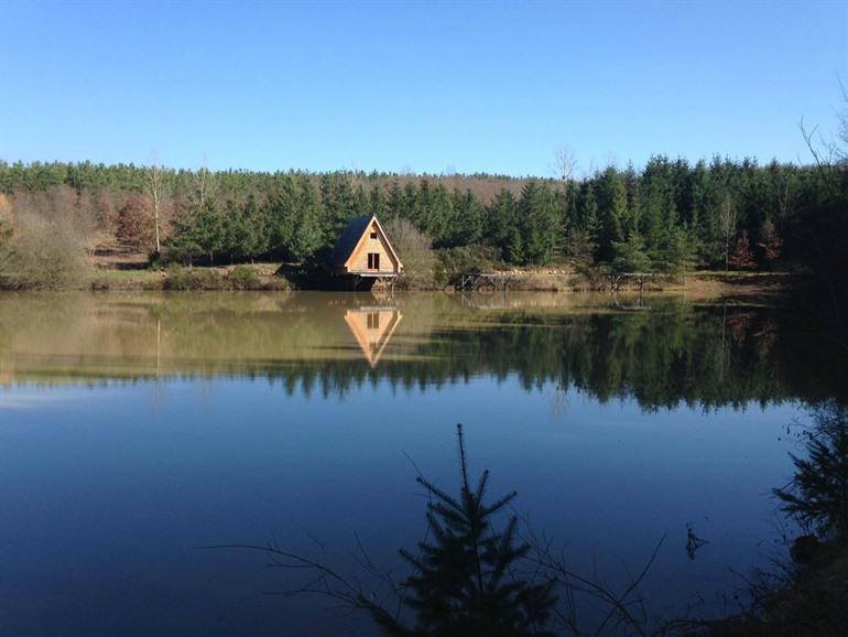Verblijf in dit natuurhuisje aan het water boeken