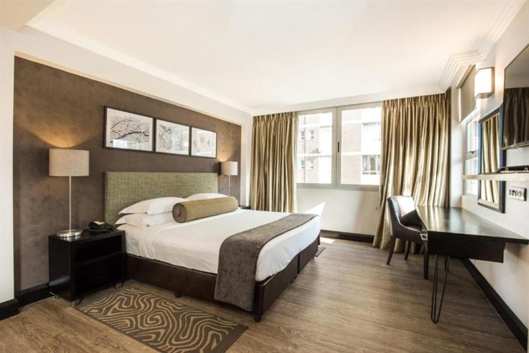 Verblijf in het Belaire Suites Hotel