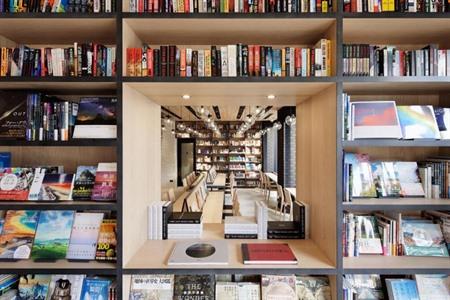 Verblijf in LAMP LIGHT BOOKS HOTEL