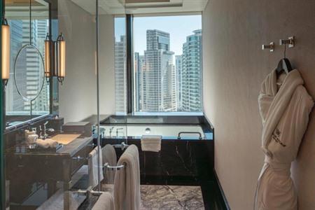 Verblijf in Waldorf Astoria West Bay