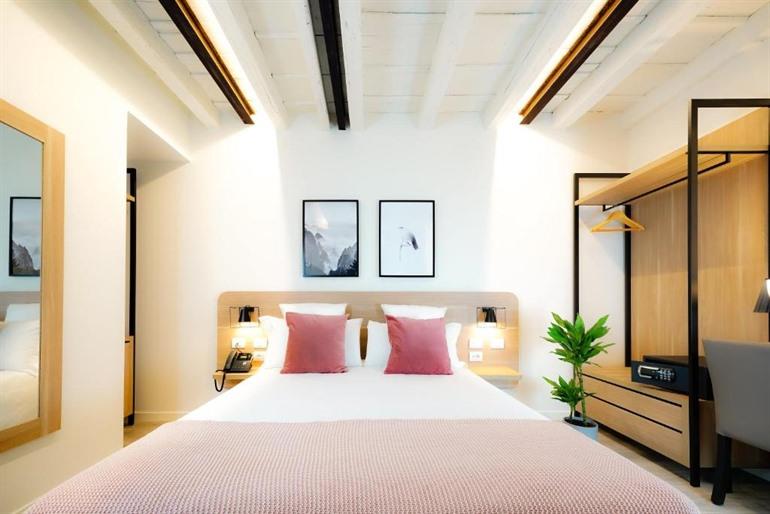 Verblijf tijdens je bezoek in het pension Bergamo Inn 15