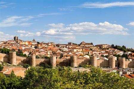 Verken de ommuurde stad Avila in Castilla y Leon