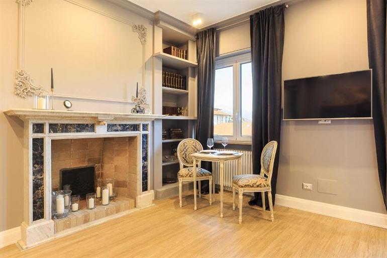 Vespucci Boutique in Stresa boeken