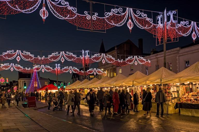 Victoriaanse kerstmarkt in Stratford-upon-Avon bezoeken
