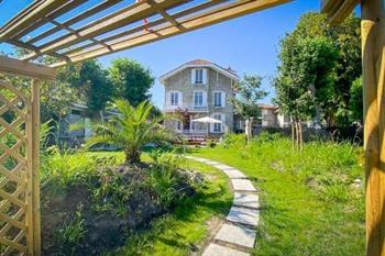 Villa AJNA Bayonne boeken