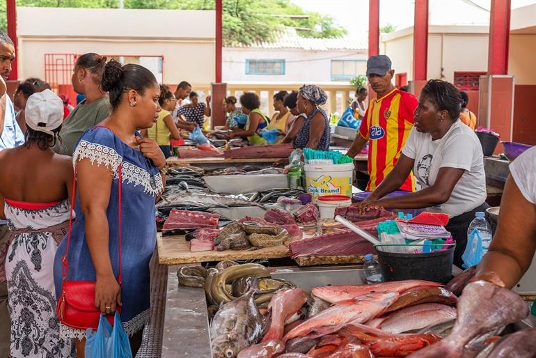 Vismarkt van Mindelo, Sao Vicente, Kaapverdië