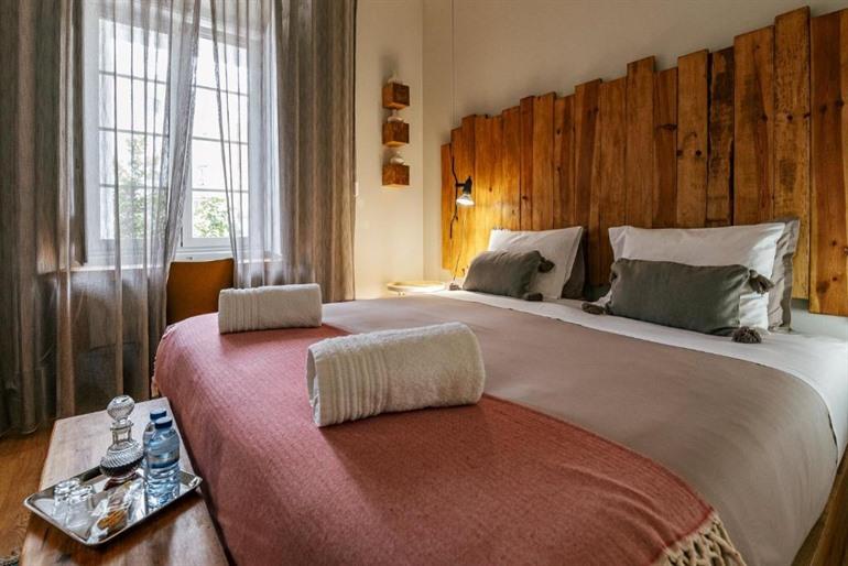 Volg een keramische workshop bij 19 Tile Ceramic Concept waar je tevens ook kan overnachten