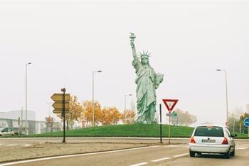 Vrijheidsbeeld op de rotonde in Colmar