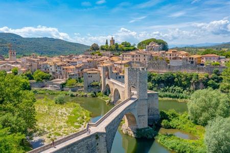 Wandel over de Puente de Besalú