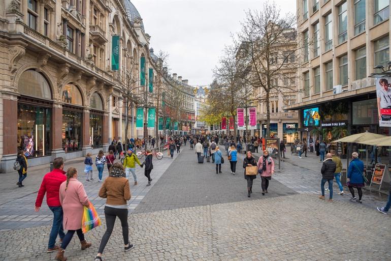 Wandel via de Meir naar de Grote Markt