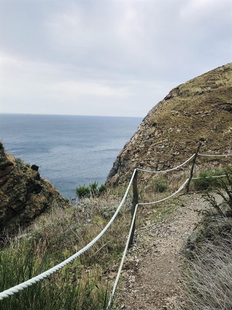 Wandelroute naar Baia della Pelara