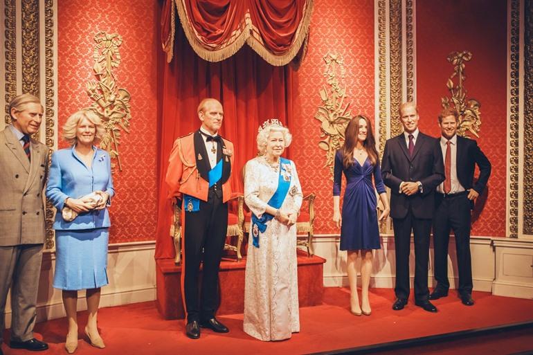 Wassen beelden van de royals in Madame Tussauds, Londen