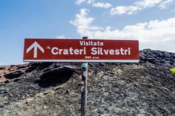 Weg naar de Silvestri krater