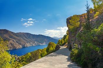 Weg naar het kasteel van Assos, Kefalonia