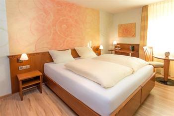 Wirtshof Hotel & Chalets boeken