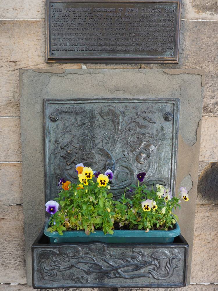 Witches Well Edinburgh
