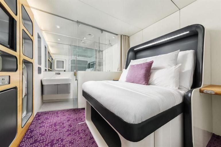 YOTELAIR Amsterdam Schiphol Transit Hotel boeken
