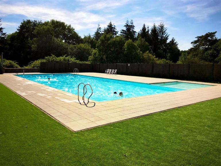 Zwembad van Villa Dakota in Durbuy