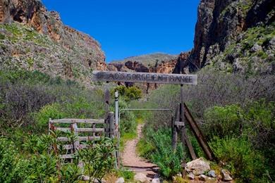 Wandeling door de Dodenkloof (Gorge of the Dead) tot het paleis van Zakros op Kreta 