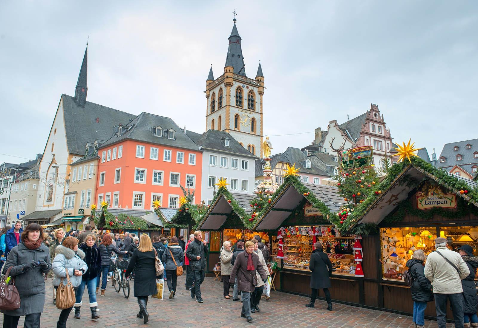 Kerstmarkt Trier 2025 bezoeken? Wandeling langs kerstmarkten Trier