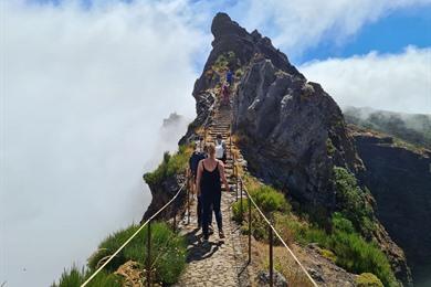Pico do Arieiro naar Pico Ruivo PR1 wandeling op Madeira