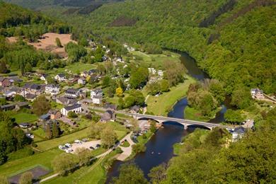 Boswandeling naar de Chaire à Prêcher in Corbion