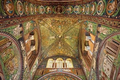 Wandeling door het oude centrum van Ravenna en zie de kleurrijke mozaïeken van Ravenna