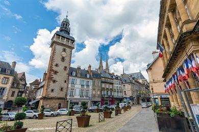 Stadswandeling door het centrum van Moulins