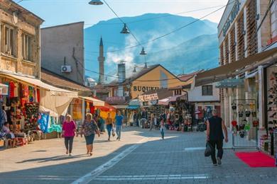 Stadswandeling door Peja: door de oude bazaar en het Patriarchaat van Pejë