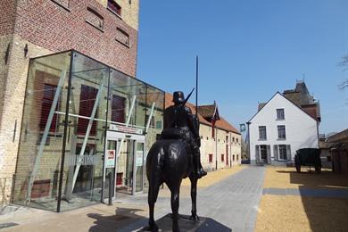 Fietsroute Torhout - Gistel, een kasteel, koers en verrassende musea