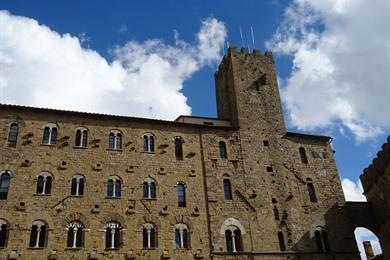 Stadswandeling in Volterra: Historische centrum verkennen